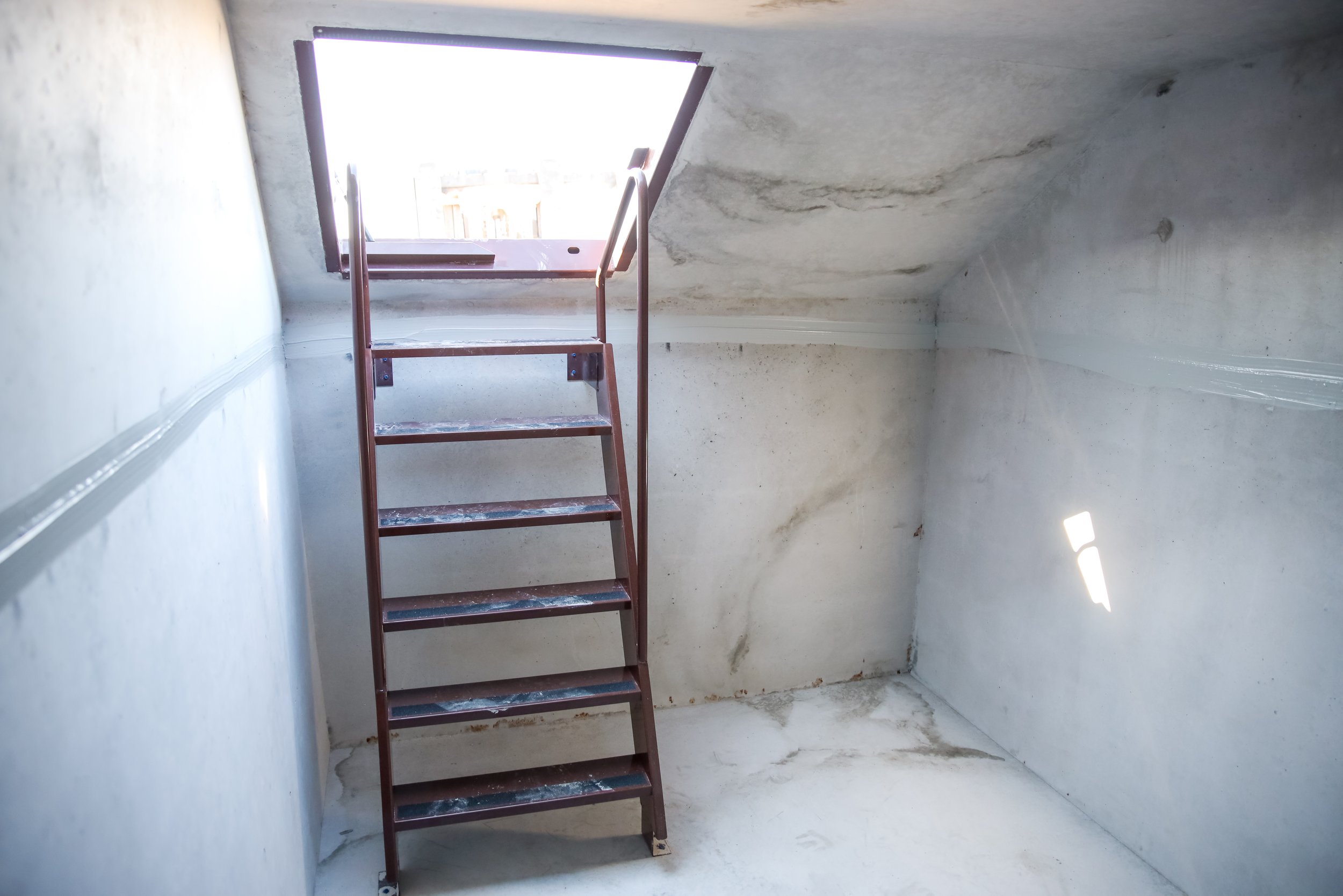 6×8 Premium Sloped Front Storm Cellar (SF68OSS) view 3